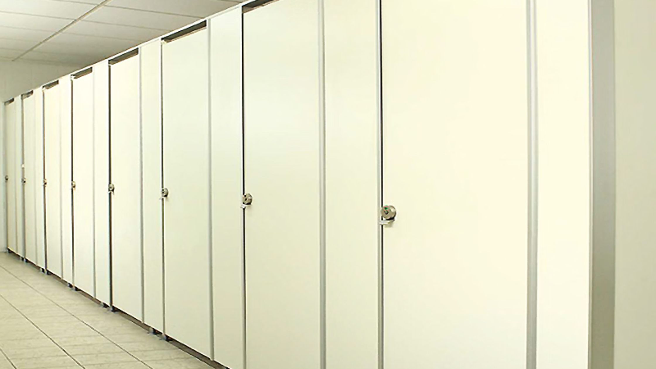 10 Reasons to Choose HPL Toilet Cubicles for Your Commercial Washroom